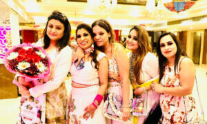 Read more about the article Holi celebration paying tribute to Lata Mangeshkar by Dazzling Divas