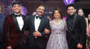 Read more about the article 25th wedding anniversary bash of Pooja & Akhil Mittal