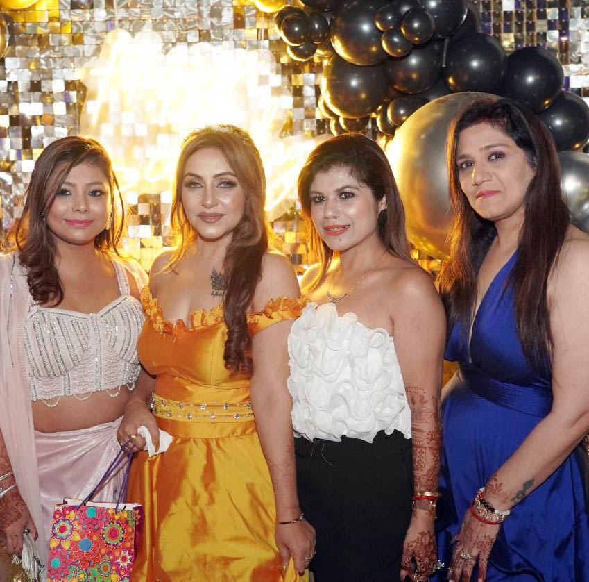 Read more about the article Birthday bash of Seema Gumber