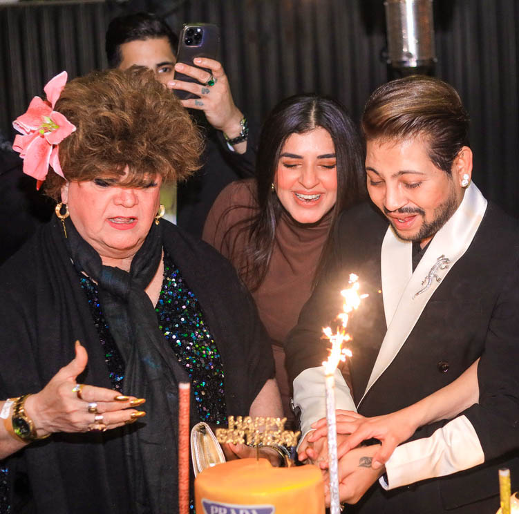 Read more about the article Birthday Bash of Designer Shivang Kapoor